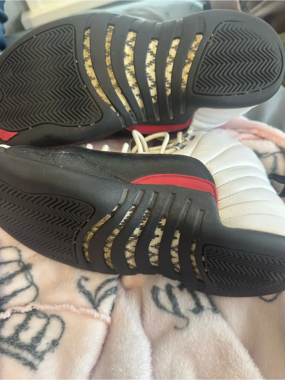 Retro Jordan 12 white black and red Mid-Top Sneakers